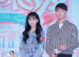 娱乐圈吃瓜论坛有哪些人,揭秘明星幕后故事与生活点滴